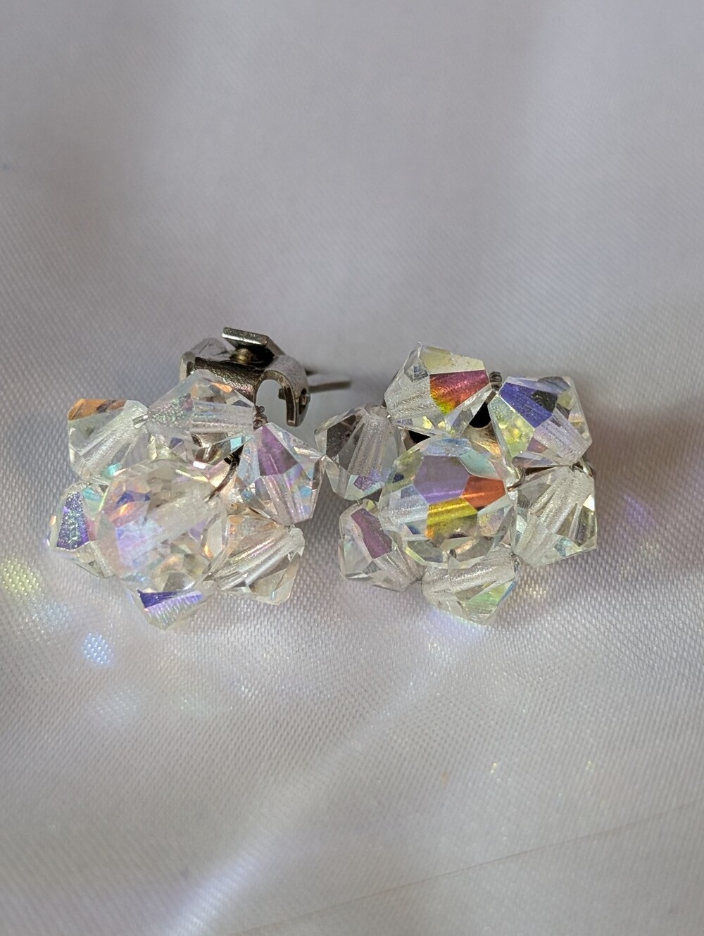 Vintage Silver Tone Aurora Borealis AB Iridescent Faceted Bead Cluster Clip Ons